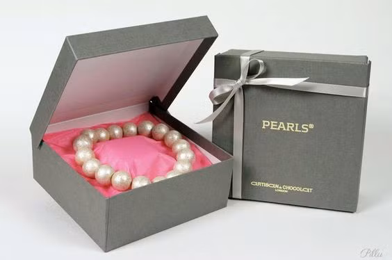 Ngam qua Valentine gia khung phu socola tuyet dep khien nang phat cuong