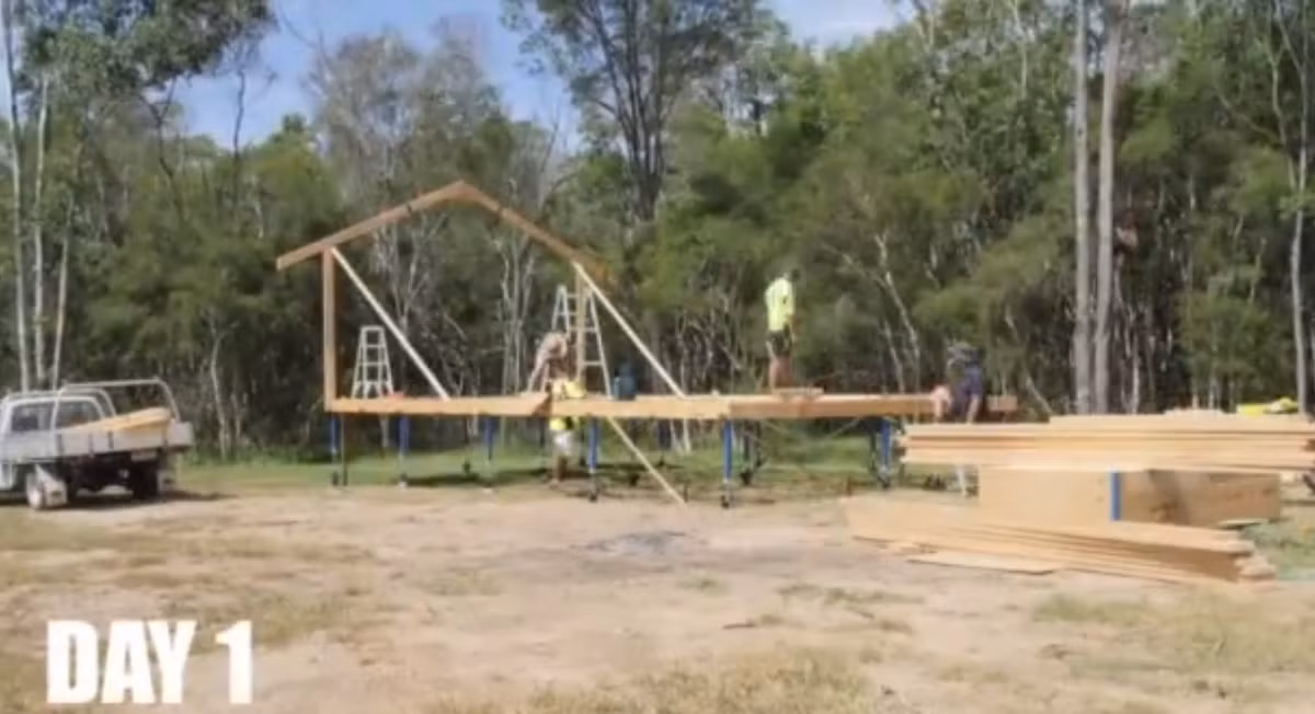 Cho đến năm 2012, cộng tác với kiến trúc sư Ken McBryde, Hyman bắt đầu phát triển các cấu trúc không chỉ bền vững mà còn rất rẻ, phù hợp với văn hóa của những nơi được dựng lên. Nó như một phần của cứu trợ thiên tai.