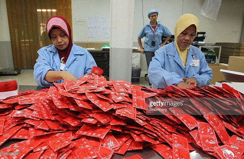 Karex là nhà máy sản xuất bao cao su tại Malaysia. Nhà máy này có cơ sở trong nước và 4 cơ sở ở Thái Lan.