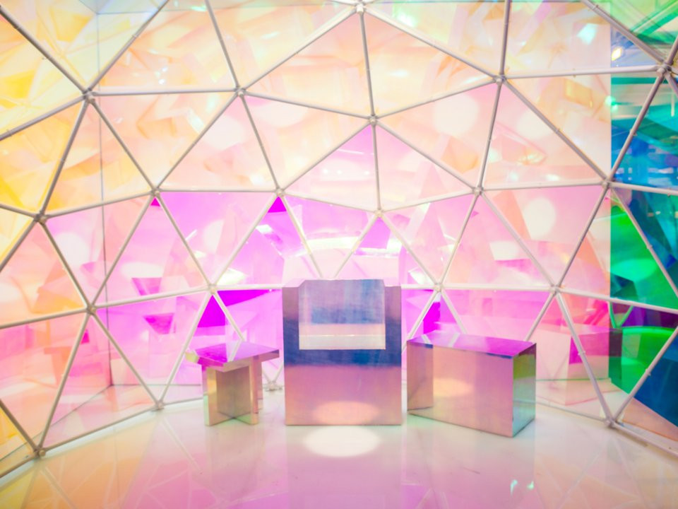 Khách tới trụ sở của Instagram sẽ có cơ hội được chụp ảnh trong những căn phòng nhỏ đầy sắc màu như thế này.