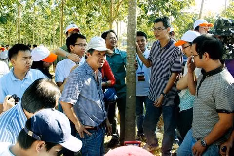 Sau thương vụ này, 2 công ty cao su Cường Thịnh và An Thịnh đã lỗ khoảng 1.100 tỷ đồng nếu tính theo giá trị thị trường. Ngược lại giá cổ phiếu HAG (Công ty Cổ phần Hoàng Anh Gia Lai) lại tăng lên rất nhiều.