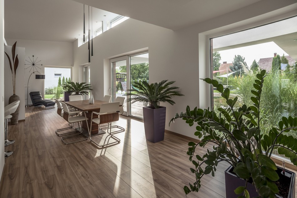 Tất cả các phòng chức năng từ phòng ngủ, phòng khách, nhà bếp hay nhà tắm đều ngập tràn ánh sáng. Ảnh: Theo Freshome.