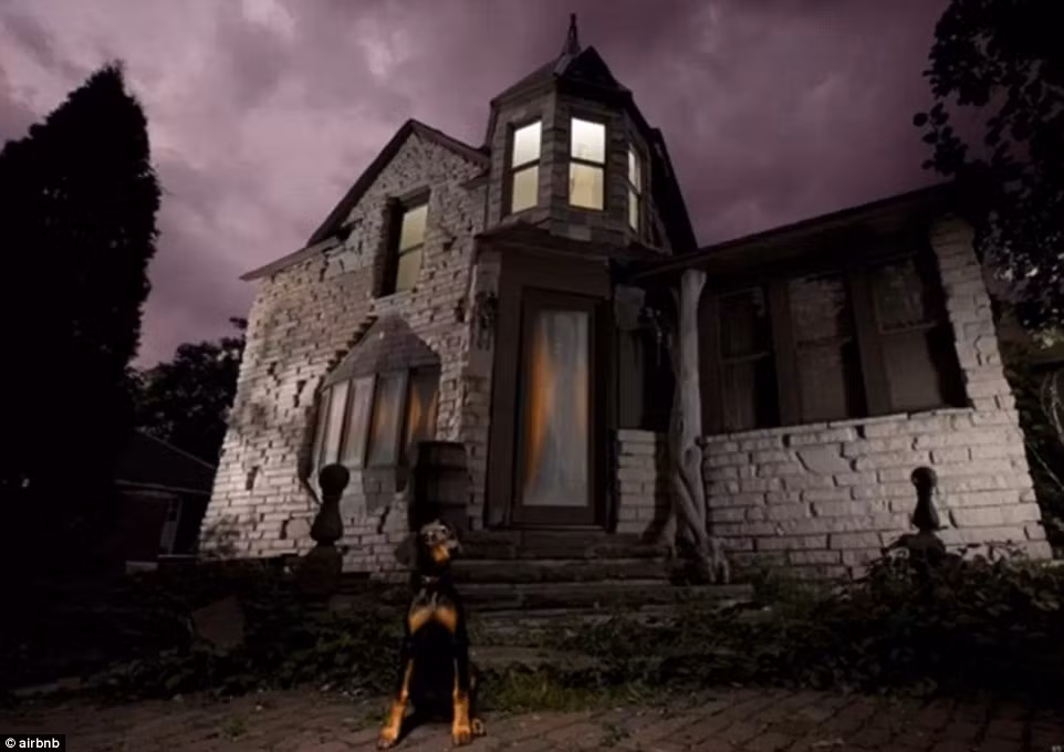 Mysterious Manor - Minnesota, Mỹ. Được bình chọn là một trong những ngôi nhà bí ẩn nhất ở Saint Paul.