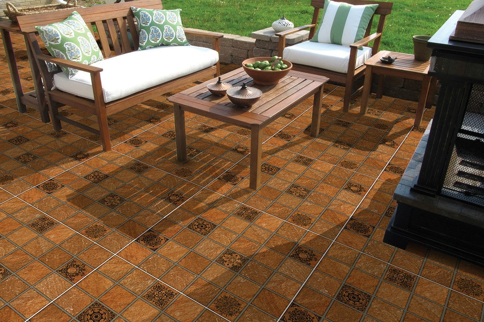 Gạch Granite có giá thành khá cao nhưng thực sự đẹp mắt, đồng thời có màu sắc, hình dạng và kích cỡ đa dạng nên cũng được sử dụng nhiều để lát sân thượng. Ảnh: Hoagach.