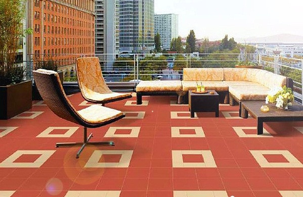 Gạch đỏ có lẽ là loại vật liệu phổ biến nhất được nhiều gia đình Việt Nam dùng để lát sân thượng. Ảnh: Tongkhoviglacera.