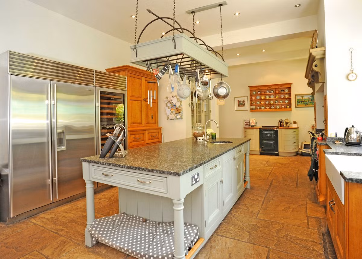 Ngôi nhà được xây dựng vào đầu năm 1900 thế nhưng chủ sở hữu hiện tại đã hoàn toàn đổi mới nó.