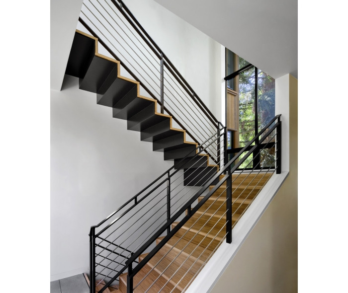 Một mẫu thiết kế cầu thang đẹp “sang chảnh” bạn có thể tham khảo. Ảnh: Gothanhnam.