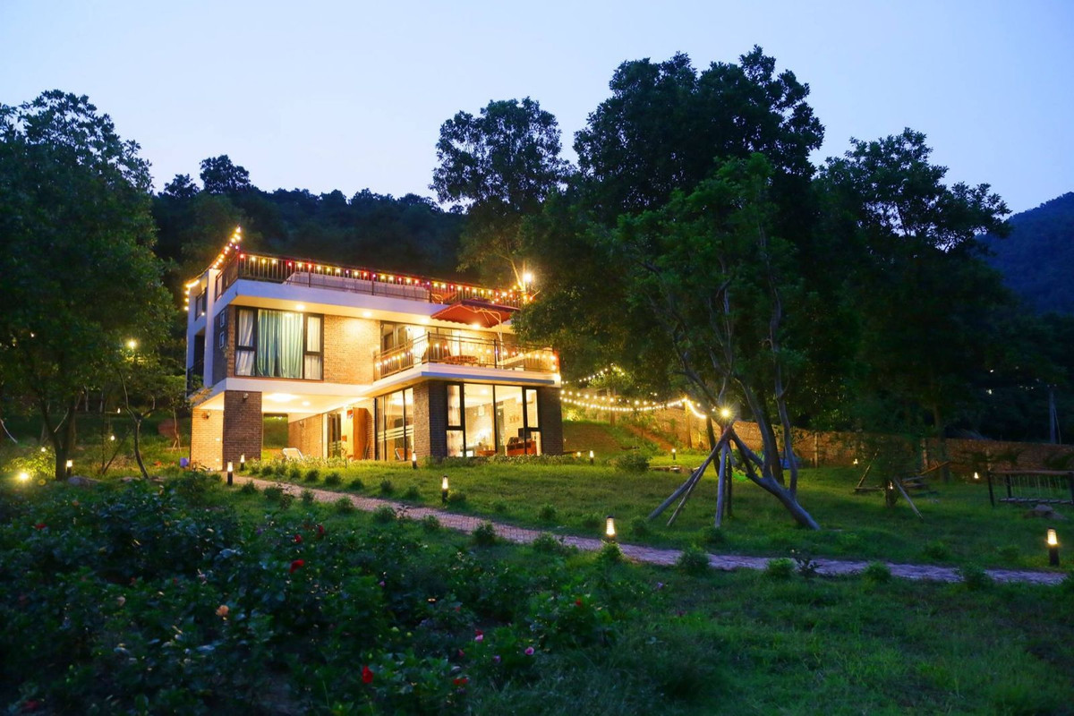 Khu nghỉ dưỡng thứ hai góp phần băm nát rừng phòng hộ ở thôn Lâm trường, xã Minh Phú, Sóc Sơn là The Homie. Ảnh: Facebook.