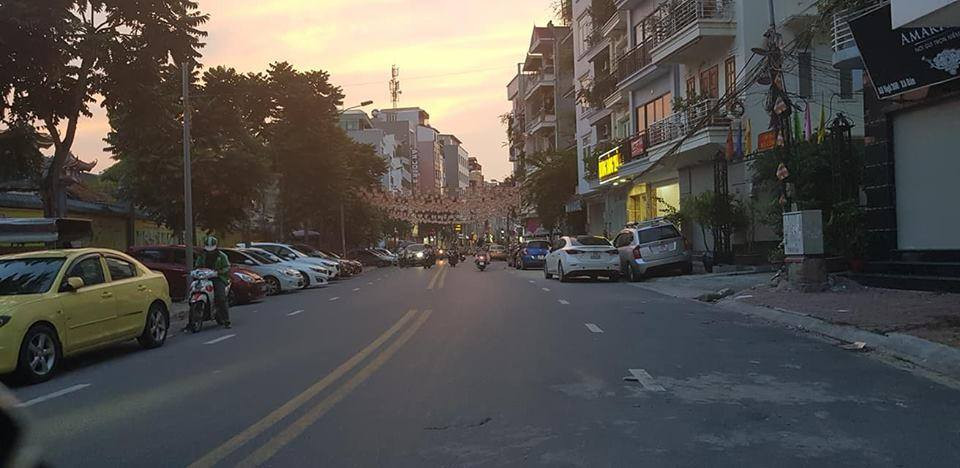 Dư luận cũng đã từng xôn xao với “bức tường” trên phố Nam Đồng (quận Đống Đa) có giá 1,5 tỷ. Ảnh: Internet.