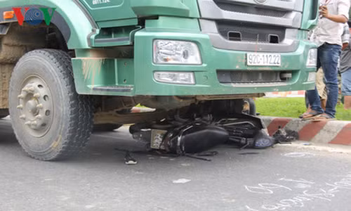 “Hung than” xe ben van long hanh o Da Nang