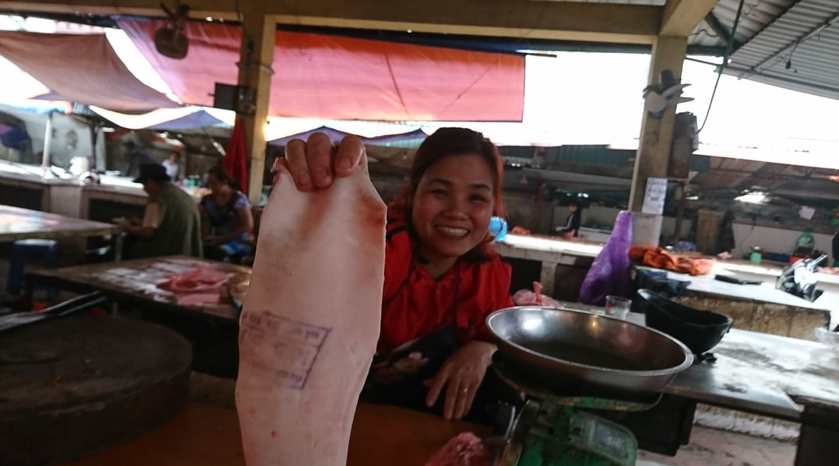 Dich ta lon chau Phi: Ba noi tro lo lang chon tung mieng thit-Hinh-4