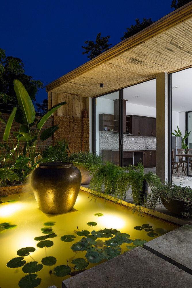 Phải mất 8 tháng công trình mới được hoàn thiện.