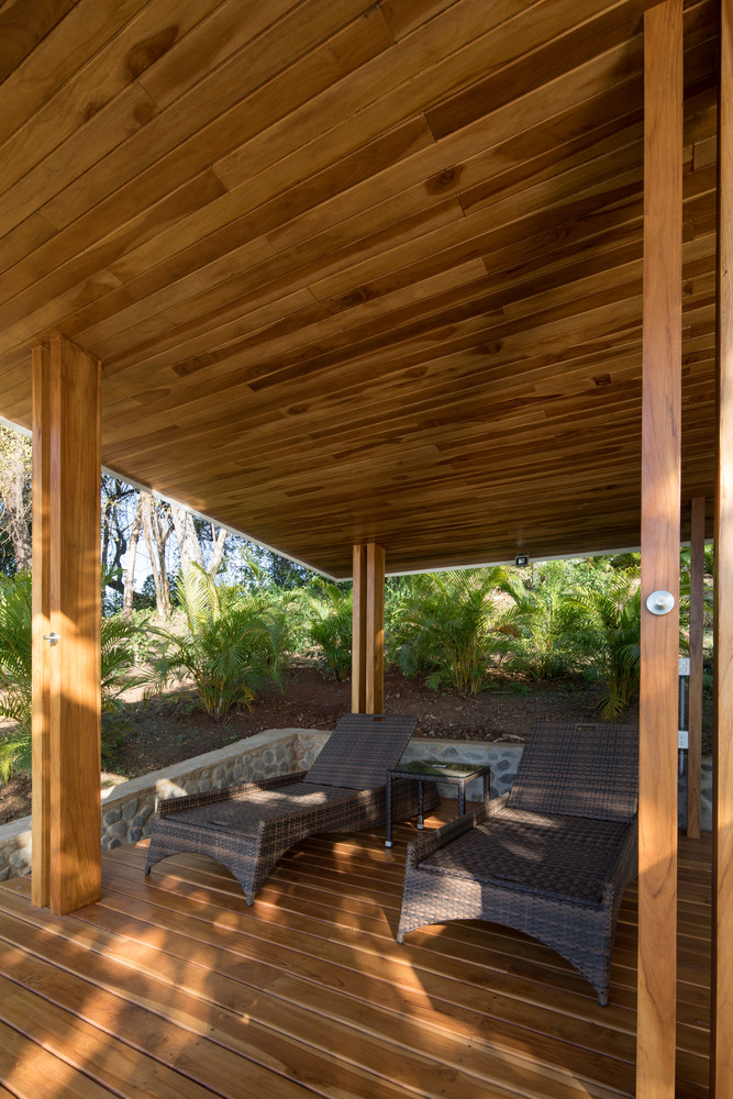 Những chiếc ghế nằm được bố trí khắp các khu vực trong ngôi nhà, cho phép bạn ngả lưng thư giãn bất kỳ lúc nào.