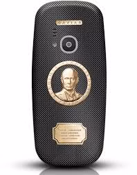 Nokia 3310 in hình Tổng thống Putin nạm vàng đắt đỏ - Hình 3 Nokia 3310 in hinh Tong thong Putin nam vang dat do-Hinh-3