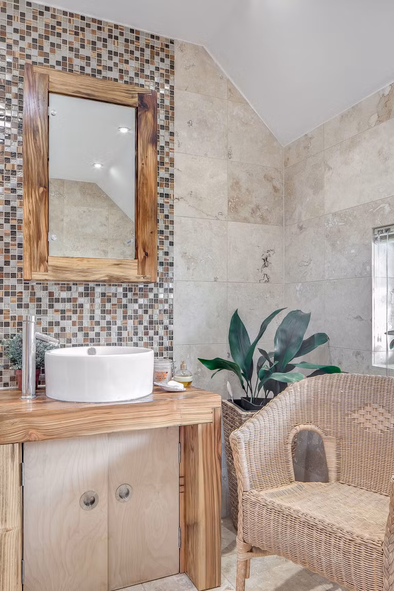 Chính vì vậy mà, tổng chi phí điện nước gia đình chỉ đến khoảng 23$/năm, trung bình 2$/tháng.