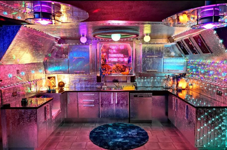 Essex được cho thuê với giá 2.400 bảng (khoảng 70 triệu đồng) một đêm.