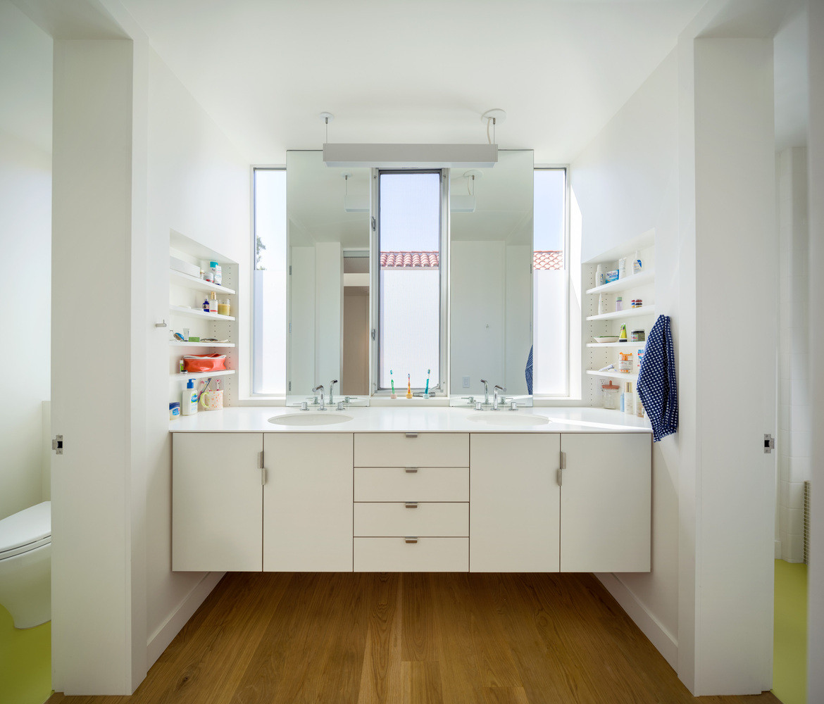 Nha nhin ben ngoai cuc mich nhung ben trong dep hut hon-Hinh-9