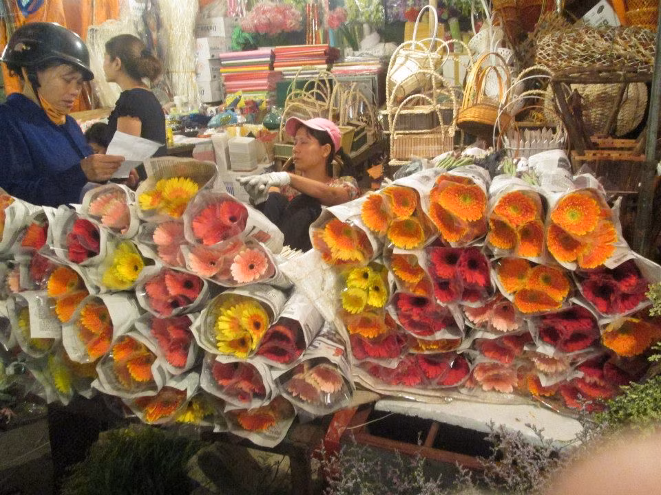 Hoa đồng tiền cũng đang được mua nhiều trong dịp này.