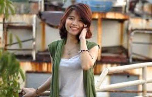 Cô gái Phạm Thị Vân Anh sinh năm 1988 sau khi tốt nghiệp Đại học Kinh tế quốc dân Hà Nội đã làm việc tại nhiều công ty khác nhau, trong đó có Cinnamon – một công ty công nghệ thông tin của Singapore. Ở đây, cô được bổ nhiệm giữ chức vụ COO (giám đốc hoạt động) với mức lương 3.000 USD/tháng kèm số cổ phần khá cao nếu làm việc với công ty từ 2 năm trở lên.