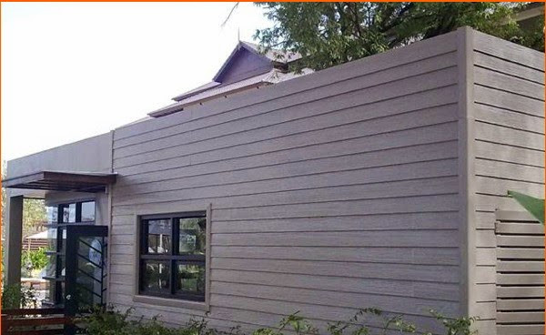 Tấm ván xi măng sợi có độ cứng tốt, chống thấm cao nên đây là loại vật liệu rất an toàn và bền vững với thời gian. Ảnh: Blogspot.