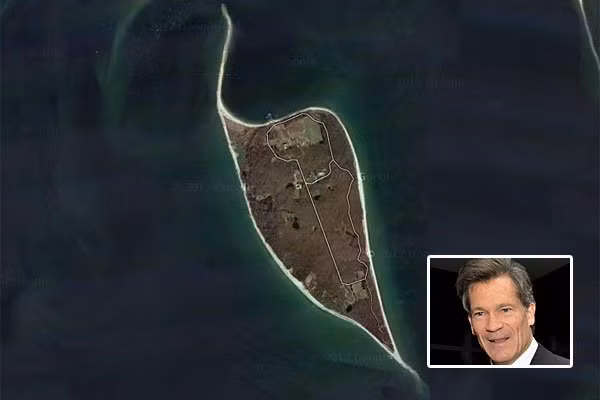 Đảo Robins của tỷ phú Louis Moore Bacon. Nhà phân tích tài chính nổi tiếng của phố Wall đã mua hòn đảo này năm 1993 với giá 11 triệu đô la.