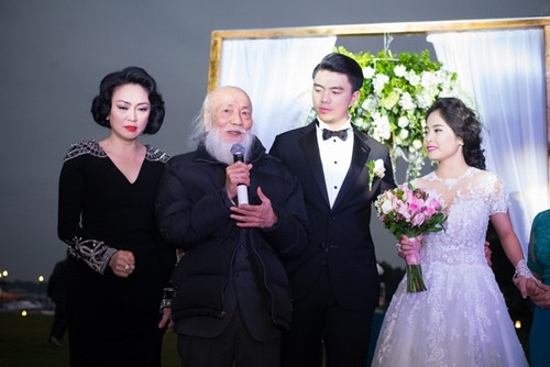 Sau kết hôn, cuộc sống sau hôn nhân của cô nàng xinh đẹp tài giỏi này chuyển sang một trang mới, ngập trong hàng hiệu, xe sang và những chuyến du lịch xuyên lục địa.