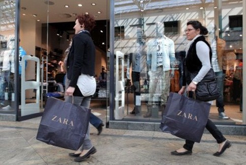 Hằng năm, hãng thời trang này cho ra đời 40.000 mẫu mới. Từ công đoạn sản xuất cho đến khi tung ra thị trường chỉ khoảng 2 tuần.