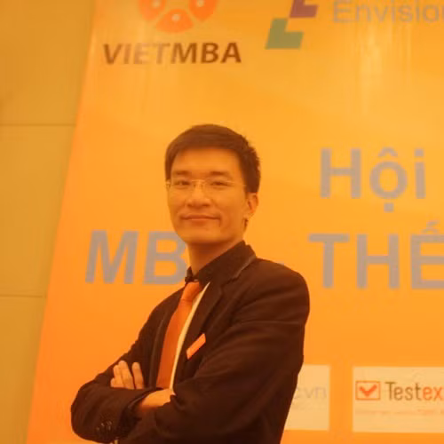 Với số vốn ban đầu chưa đến 1,5 tỷ đồng nhưng sau 2 năm anh chàng giám đốc trẻ đã đạt doanh thu tới 60 tỷ. Ngoài thu nhập từ kinh doanh hoa giấy, Cường còn mở thêm các lớp dạy nghề và câu lạc bộ handmade để tăng thêm nguồn thu cho công ty, đồng thời tạo ra nguồn lực nhân công và tận dụng sản phẩm chất lượng của học viên để cung cấp cho thị trường.