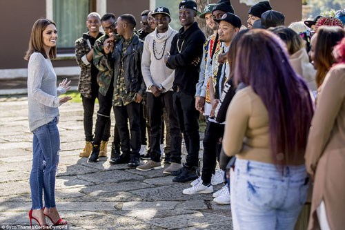 Giám khảo Cheryl Fernandez – Versini chọn biệt thự Elda tại Ý cho các thí sinh năm nay. Biệt thự xa hoa này là một khu nhà thanh lịch và sang trọng, có phòng ăn thịnh soạn, 2 bể bơi và 1 bể tắm hơi.