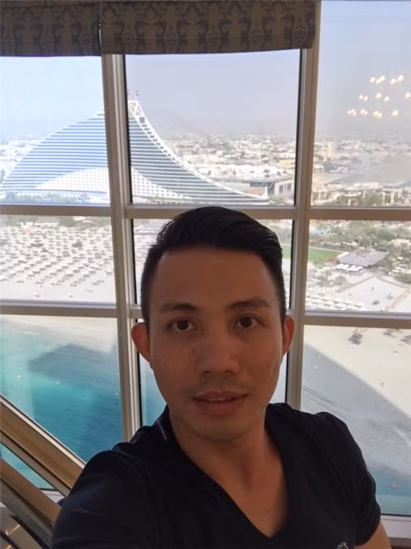 Đại gia trẻ này nắm bao nhiêu tài sản chưa từng ai biết, công ty Nhựa Long Thành cũng chưa niêm yết sàn chứng khoán. Tuy nhiên, chỉ cần nhìn vào kết quả hoạt động của công ty và dàn siêu xe anh sở hữu cũng đủ biết Minh Nhựa lắm tiền nhiều của đến mức nào.