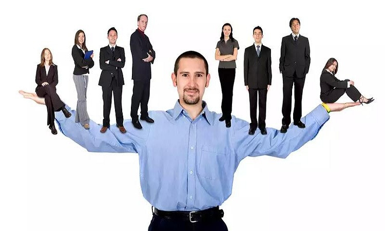 Việc tuyển dụng được một người vào vị trí quản lý nhân sự trong các công ty khá khó khăn. Ảnh: Eduviet.