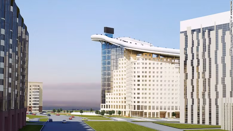 Salom là một khu dân cư và có thể nói đây là khu cư xá đầu tiên trên thế giới có sân trượt tuyết độc đáo ngay trước tòa.