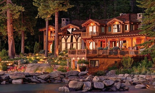 Biệt thự Ellison, Mỹ. Chủ nhân của biệt thự là tỷ phú Larry Ellison - người đồng sáng lập Oracle và là người giàu thứ 5 thế giới (tài sản 49,3 tỉ USD).