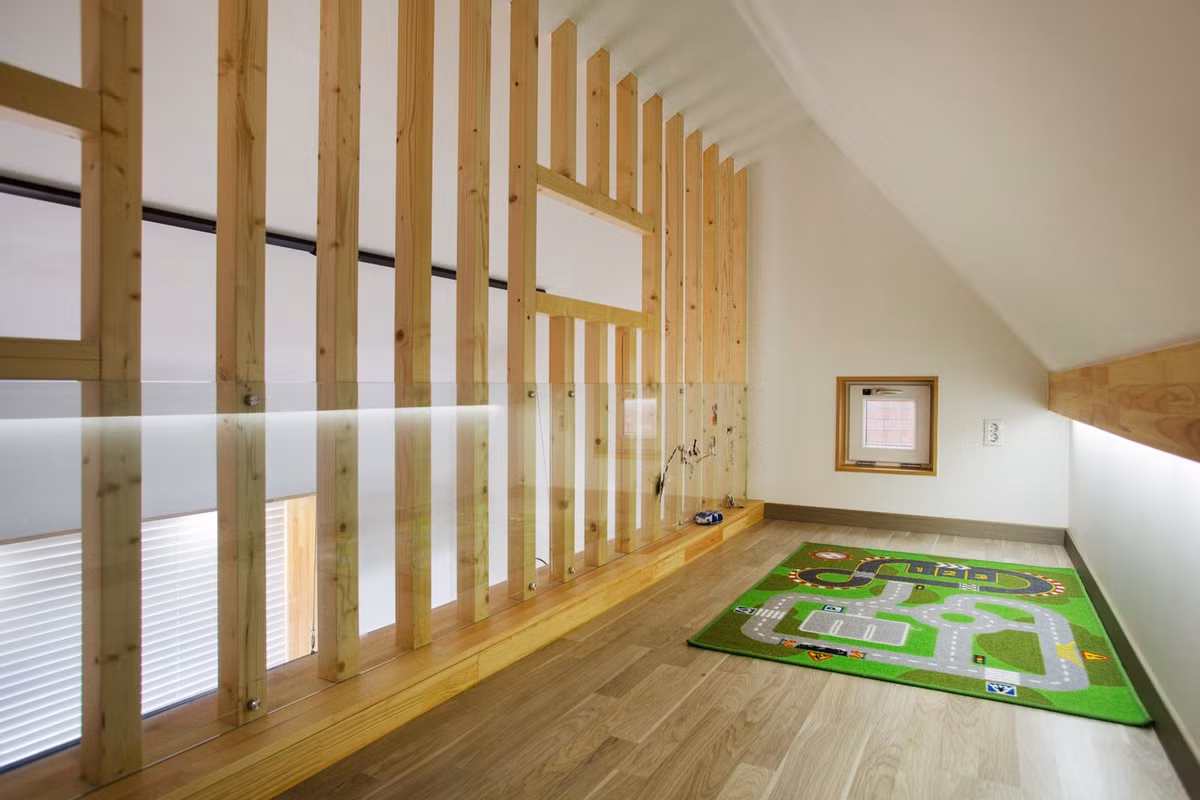 Một góc tầng gác mái dành cho việc thư giãn, tập Yoga.