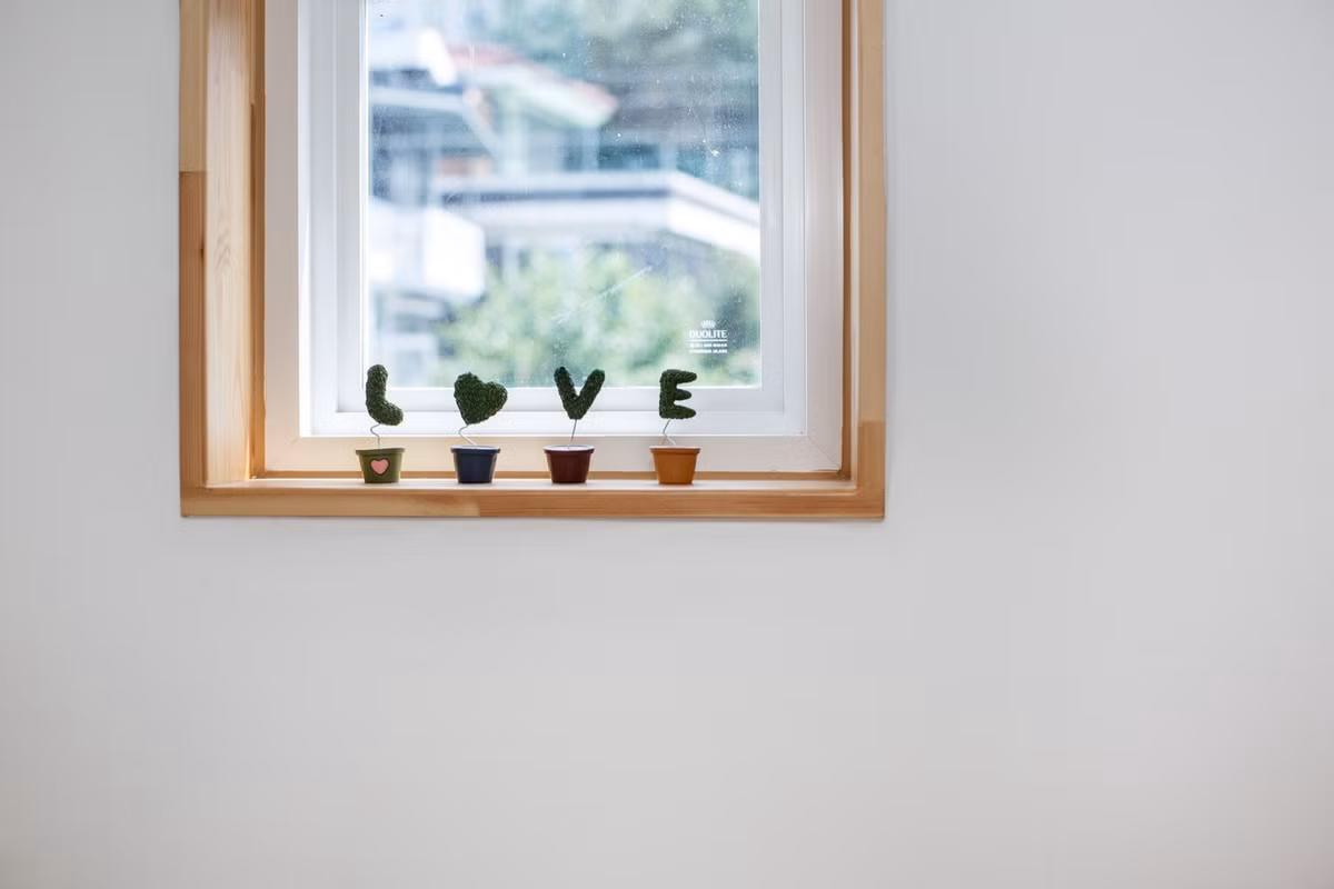 Tất cả các chi tiết trang trí trong ngôi nhà đều rất nhẹ nhàng, tinh tế.