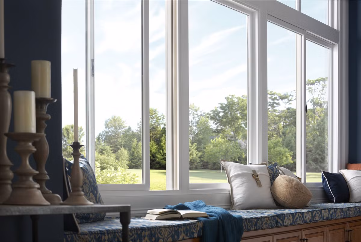 Cửa sổ trượt có khả năng cách âm và cách nhiệt tốt không kém gì cửa sổ mở cánh. Ảnh: Vietstarwindow.