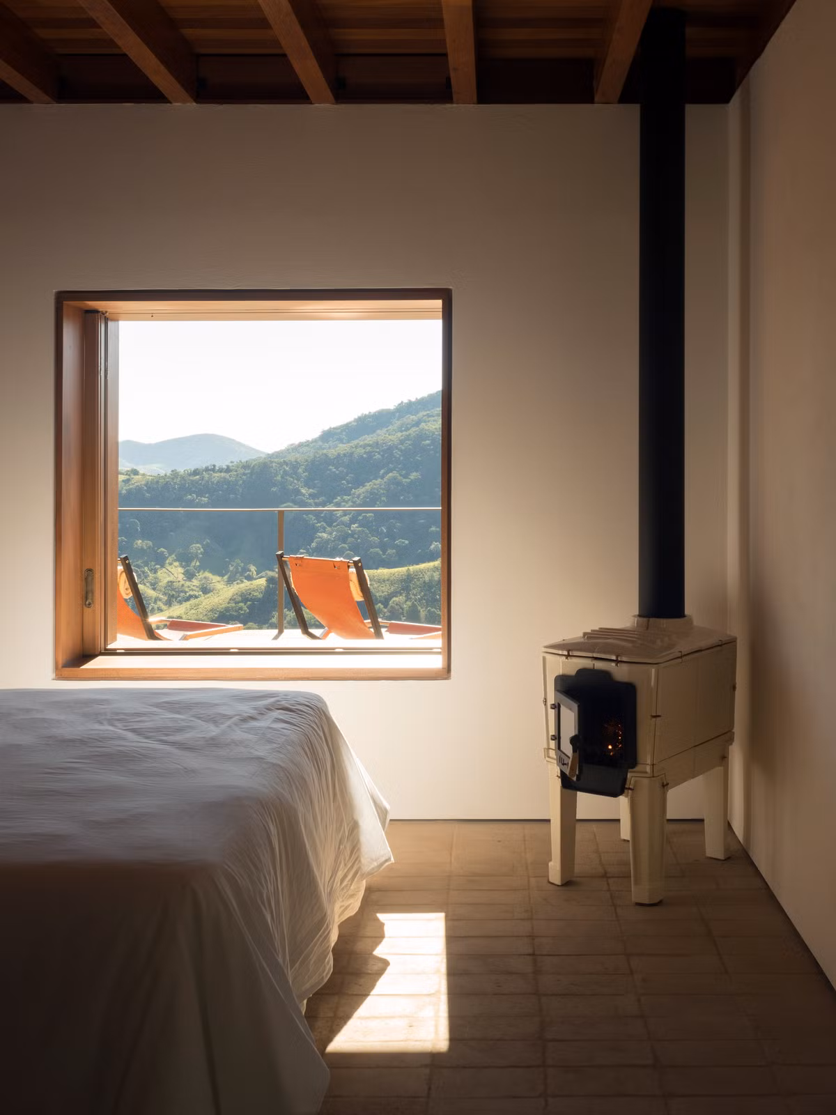 Ngôi nhà được hoàn thành vào năm 2016.