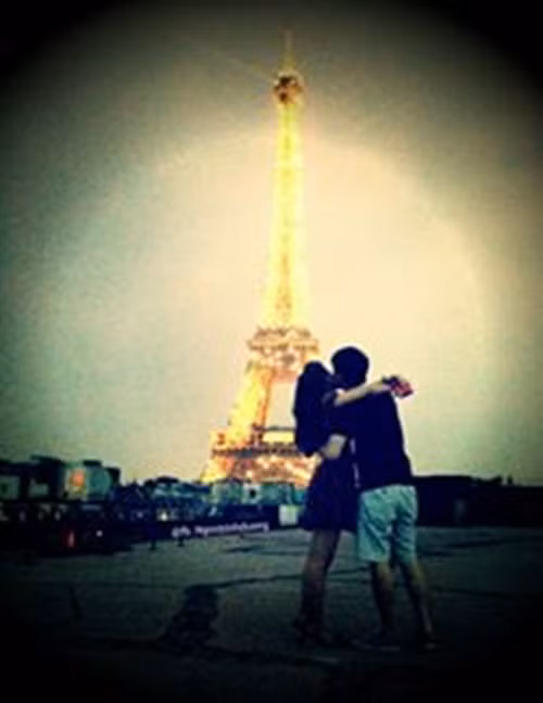 Hay hạnh phúc với tình yêu bé nhỏ của mình.