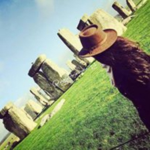 Cuộc sống của nữ MC xinh đẹp không chỉ có đồ hiệu và mua sắm. Sau những giờ lên sóng truyền hình, cô gái trẻ còn dành thời gian đi du lịch khắp năm châu.