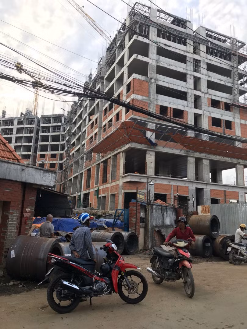 Dự án bao gồm 3 block: 2 block A, 1 block B, với nhiều tiện ích có sẵn: hồ bơi, gym center, siêu thị mini, công viên cây xanh... Ảnh: pinterest.com.