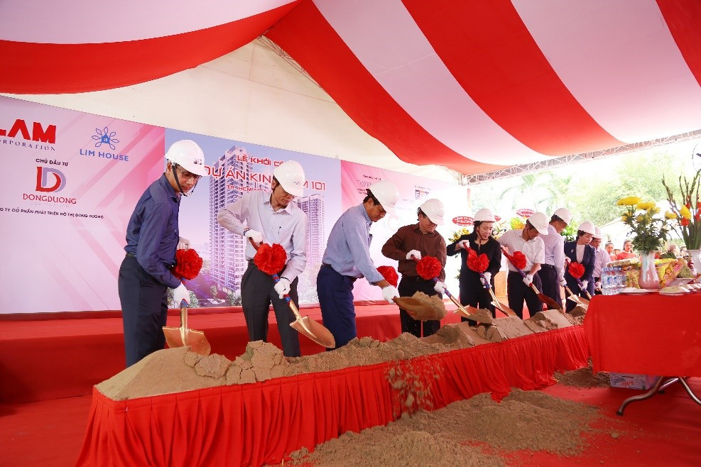 Dự án nằm tại trung tâm Quận 10, có quy mô 30 tầng với 986 căn hộ này được xây dựng trên khu đất 11.400 m2. Dự án được khởi công từ tháng 9/2017, dự kiến thi công trong 22 tháng. Ảnh: Coteccons.vn.