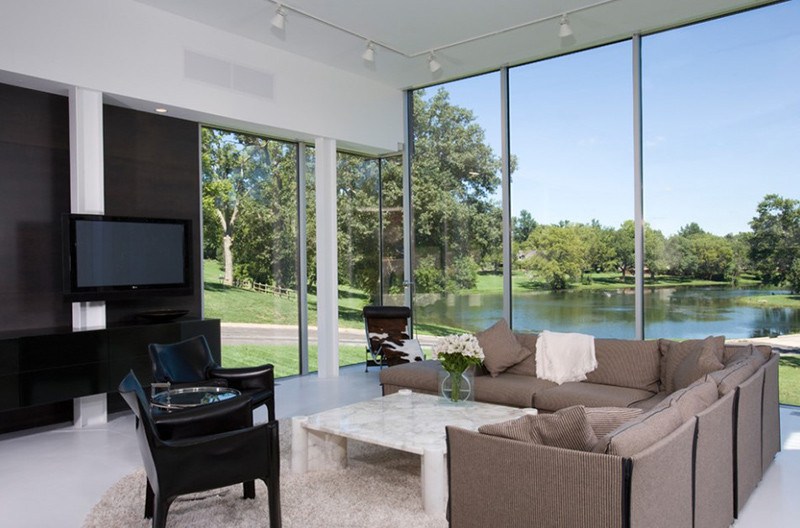 The Residence cũng gây ấn tượng nhờ các gam màu hiện đại và thiên nhiên xinh đẹp bao quanh.