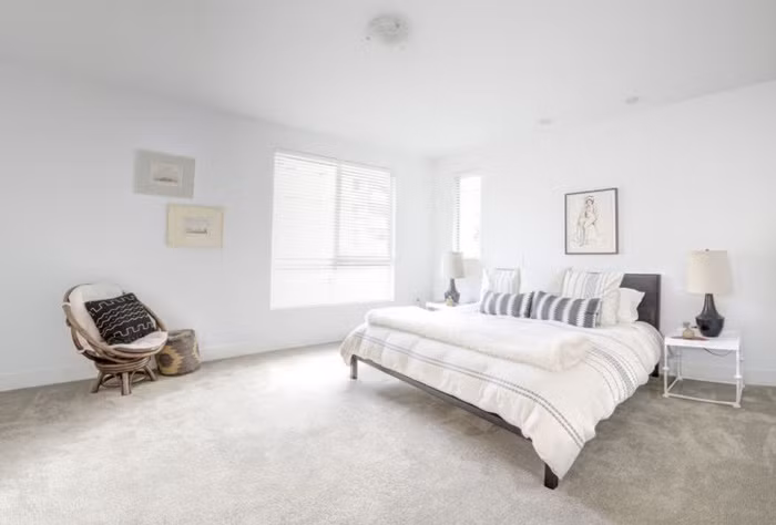 Căn nhà này chỉ có 2 tầng nhưng rộng đến 174 m2, có 3 phòng ngủ, 2 phòng tắm. . Căn hộ được xây dựng năm 2009 có không gian thoáng đãng theo phong cách bohemian hiện đại.