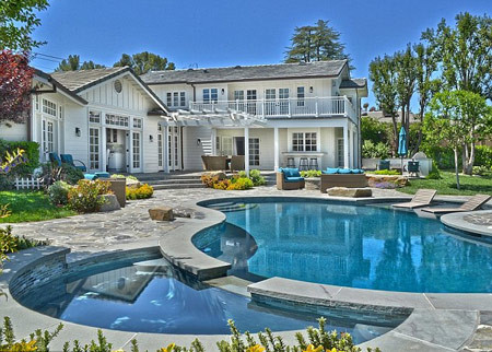 Ngam biet thu sieu sang cua cac sao rao ban nam 2015