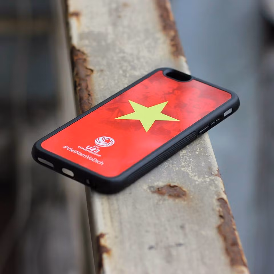 Theo đó, giá của những chiếc ốp độc lạ này là 69.000 đồng. Nguồn ảnh: Oops Store