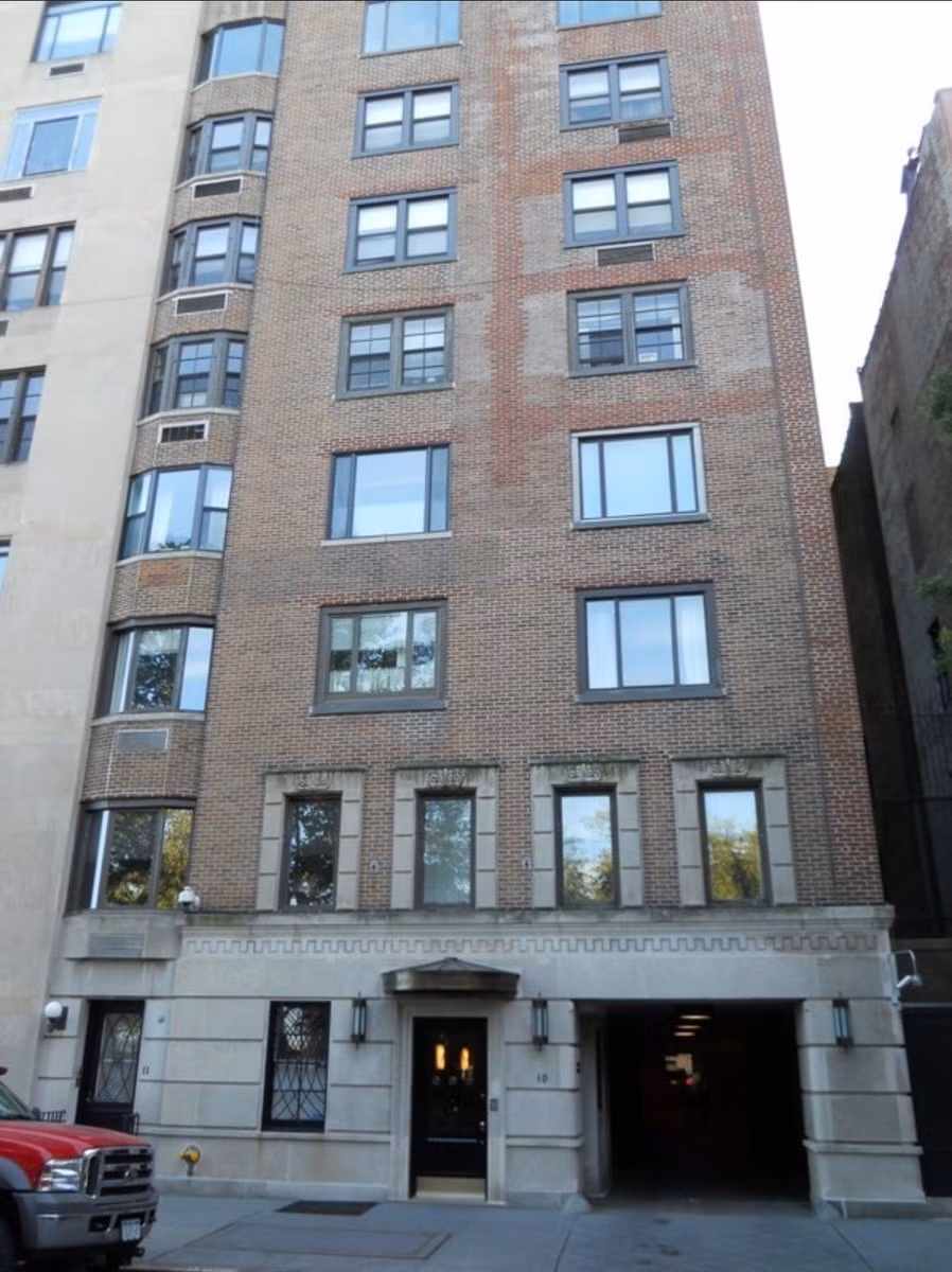 Căn penhouse cao cấp ông Obama mua nằm trong tòa nhà 15 tầng được xây dựng vào năm 1930. Đây là một trong những tòa nhà sang trọng được "thèm muốn" nhất ở NewYork.