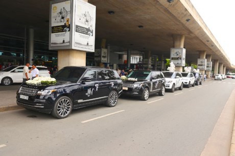 Nói về thú chơi siêu xe, theo Minh Nhựa hiện nắm trong tay những model siêu xe "khủng" nhất thế giới như: Bugatti Veyron, Lamborghini Murcielago LP670-4 SV, Ferrari 485 Italia và mới nhất là Lamborghini Aventador LP700-4, Rolls-Royce Ghost và Rolls-Royce Phantom.