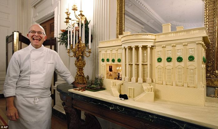 Phòng bếp Nhà Trắng gây chú ý với một góc cửa hàng chocolate riêng.