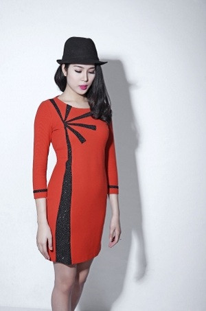 Một chiếc váy với thiết kế vô cùng tinh tế có giá 1.480.000 đồng, ưu đãi 70% nên chỉ còn 444.000 đồng. 