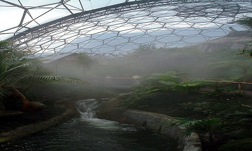 Tuy nhiên việc xác định địa điểm tương tự Cornwall Eden ở Anh, nơi đây được xây dựng trên những hố đất sét bị bỏ hoang. Còn khu vực China Eden sẽ xây dựng trên khu vực đất muối bị phá hoại tại khu vực Giao Châu thuộc Thanh Đảo.